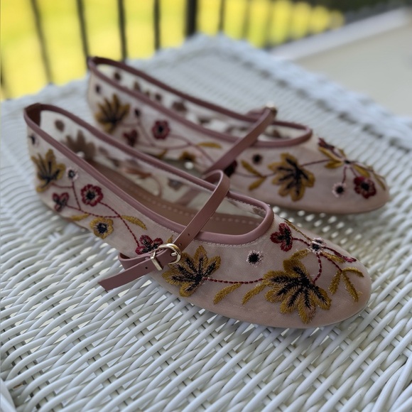 Zara Cream and Pink Dress Shoes with Elegant Design Ballet flats Size 37=7 - Picture 2 of 9